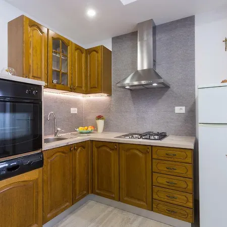 Apartment Ino