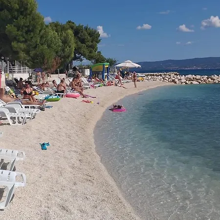 Ino * Podstrana